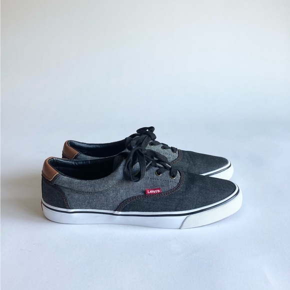 Men’s Levi’s Grey Fabric Tan Leather Rubber Outsole Low Top Sneakers size 9.5 - Picture 3 of 11